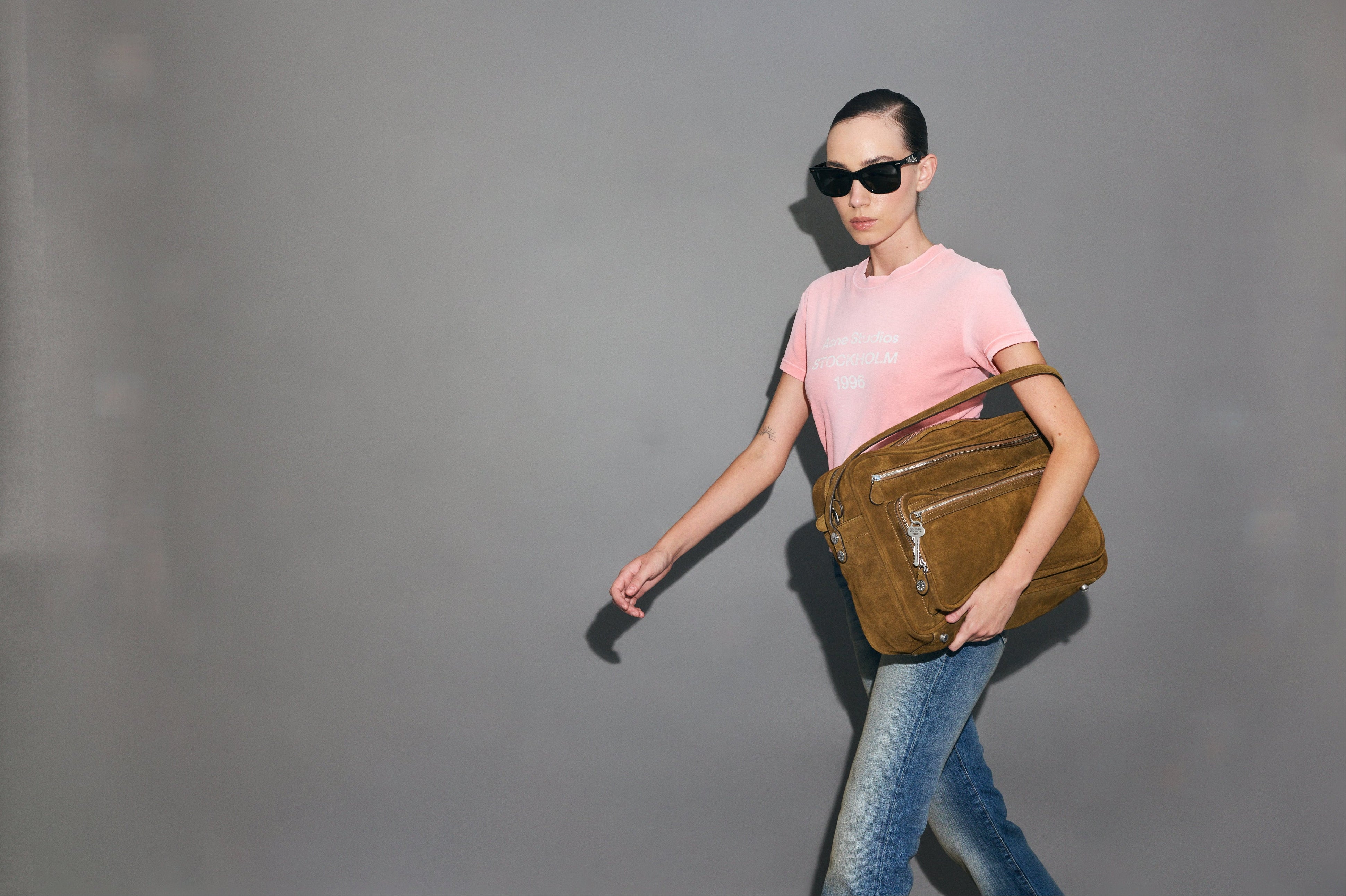 <p>ACNE STUDIOS</p>