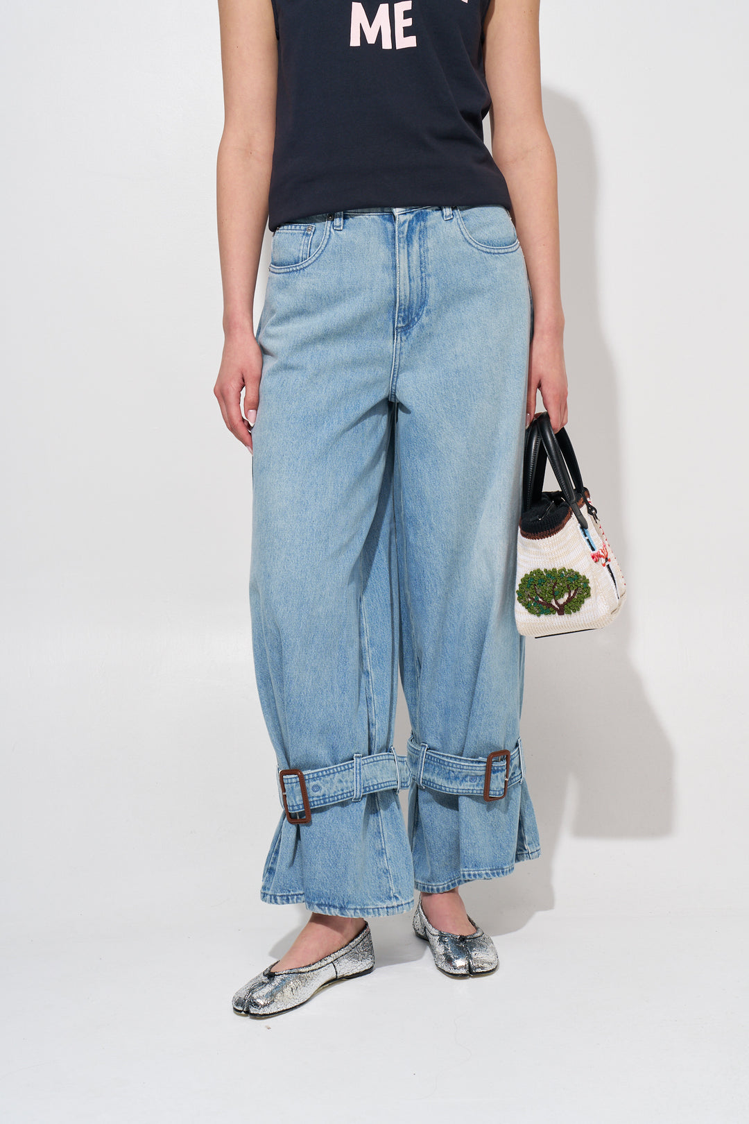 BUCKLED CUFF JEANS