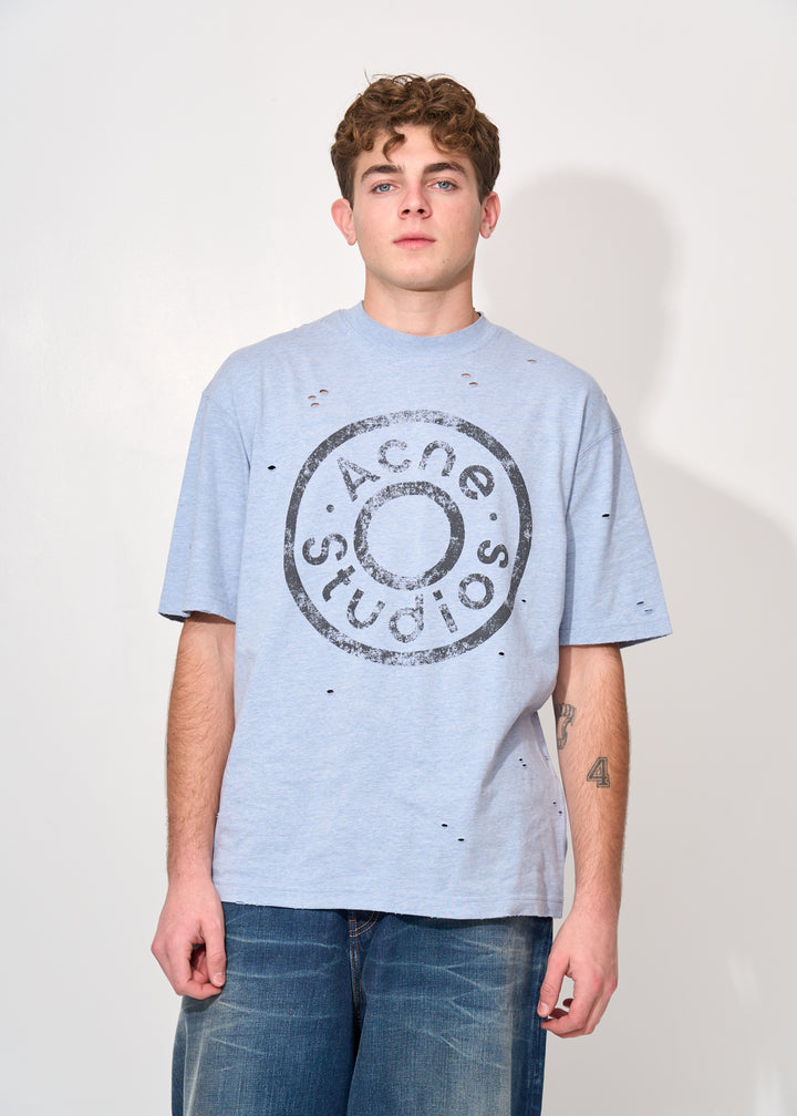 Button logo distressed T