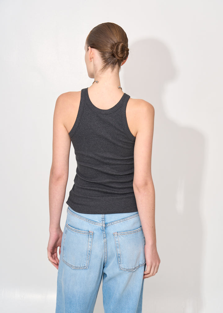 Curved ribbed tank