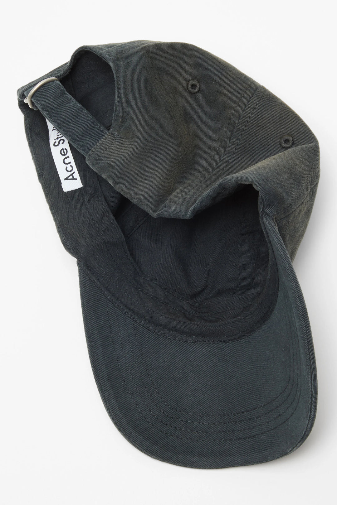 Logo cap