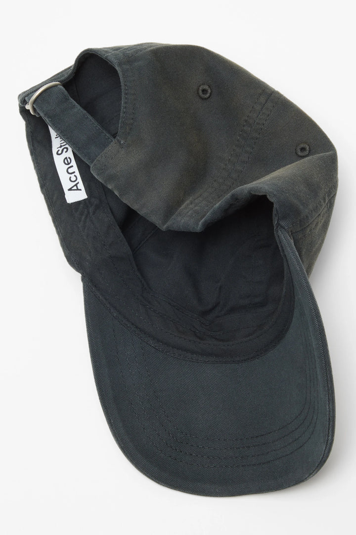 Logo cap