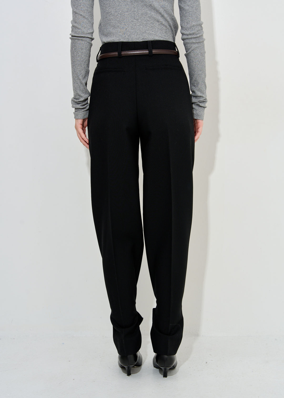 Buckled slouch trousers