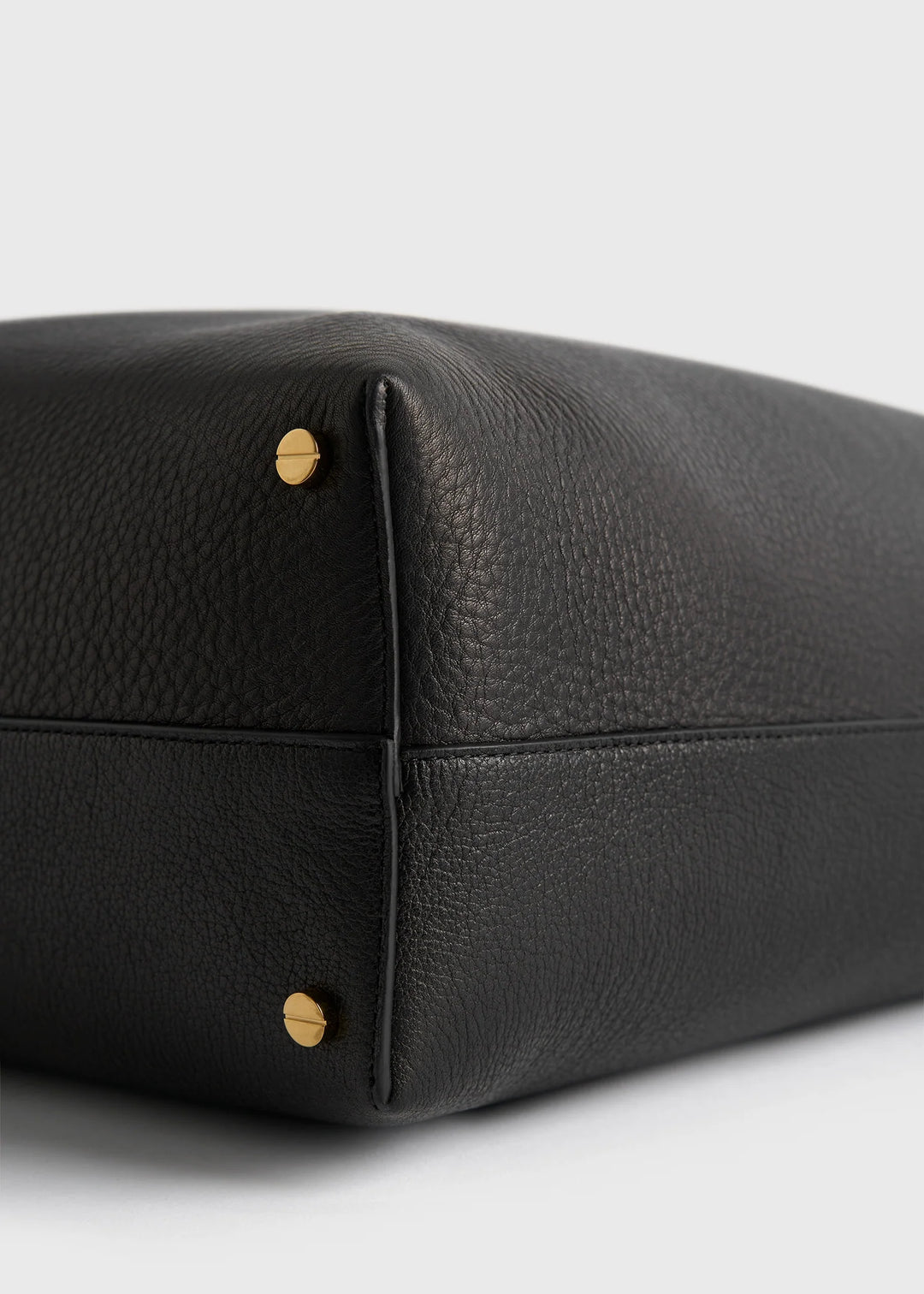 Bevel grained-leather bag