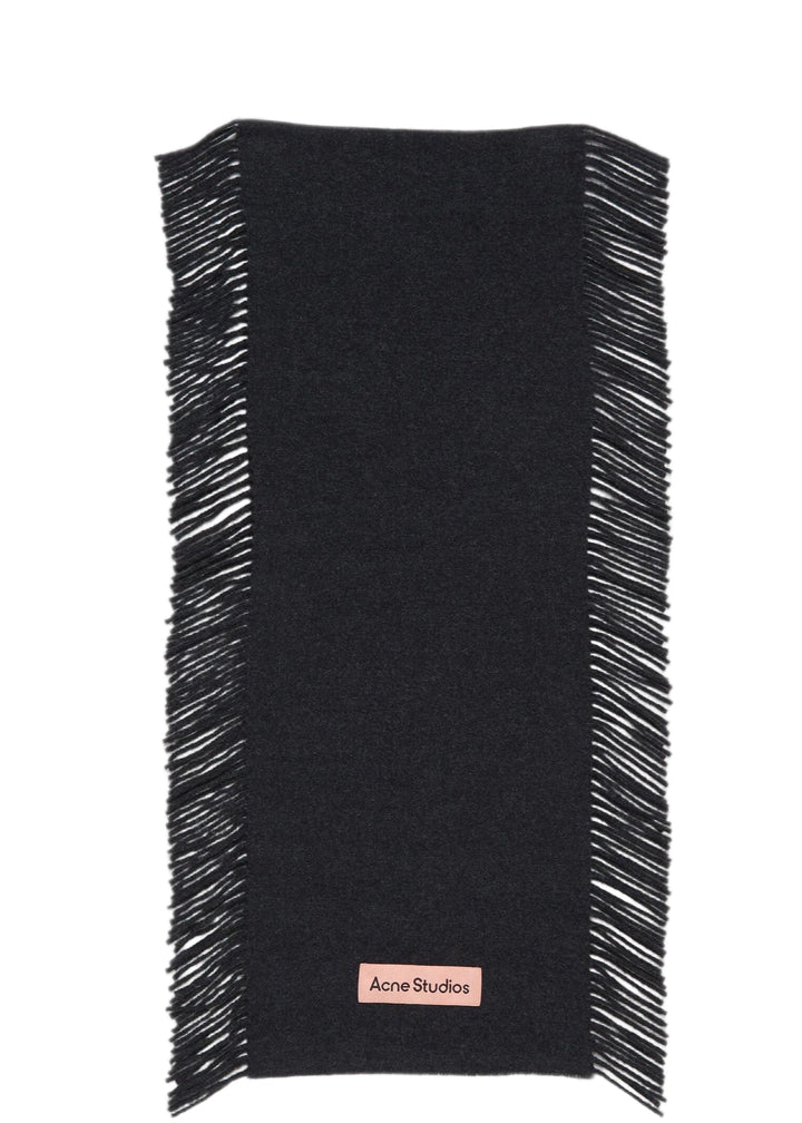 Fringe wool scarf