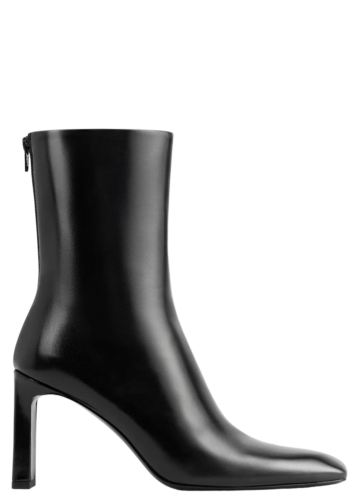 Glossy leather boots