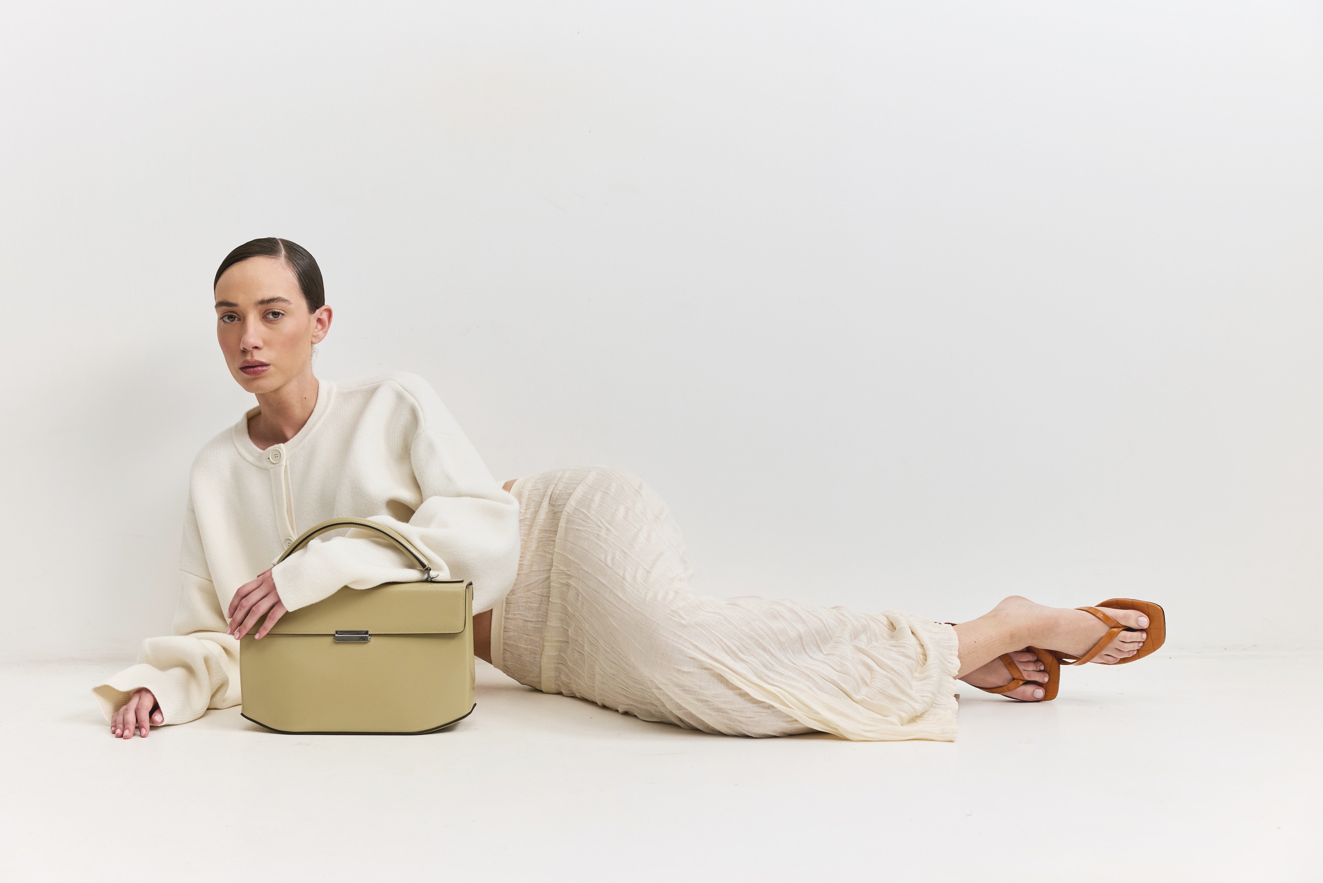 <p>New Collection</p>