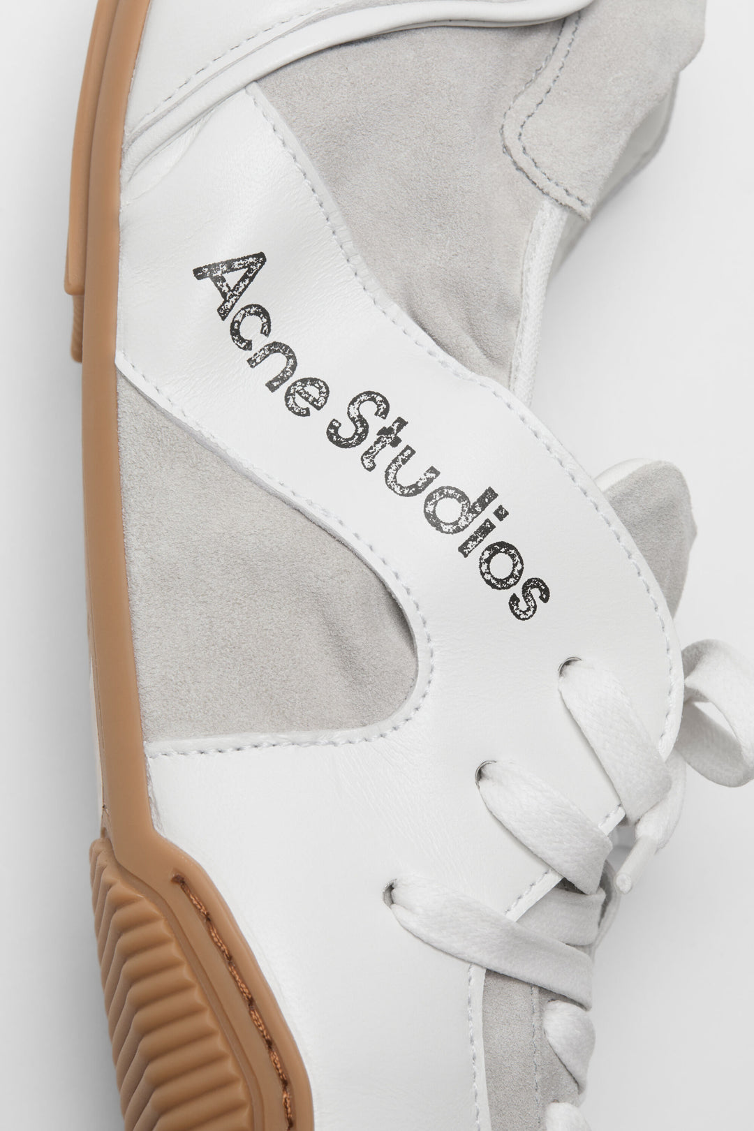 Leather lace-up shoes