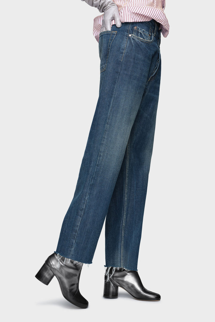 Straight-leg denim jeans