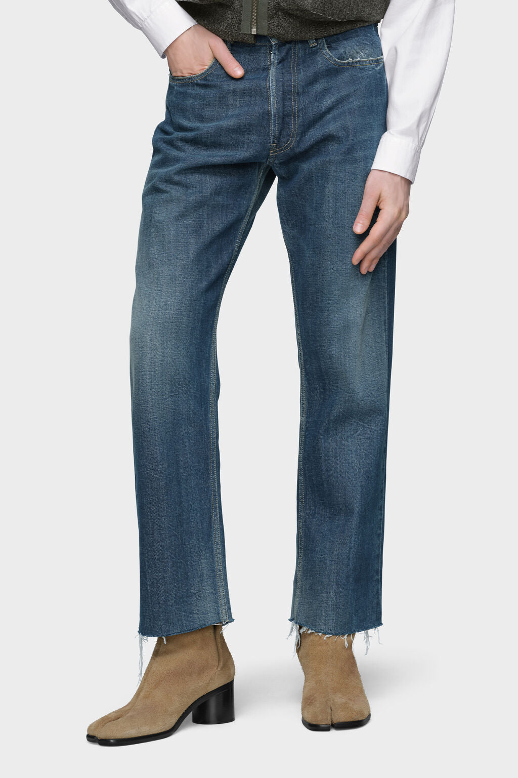 Straight-leg jeans