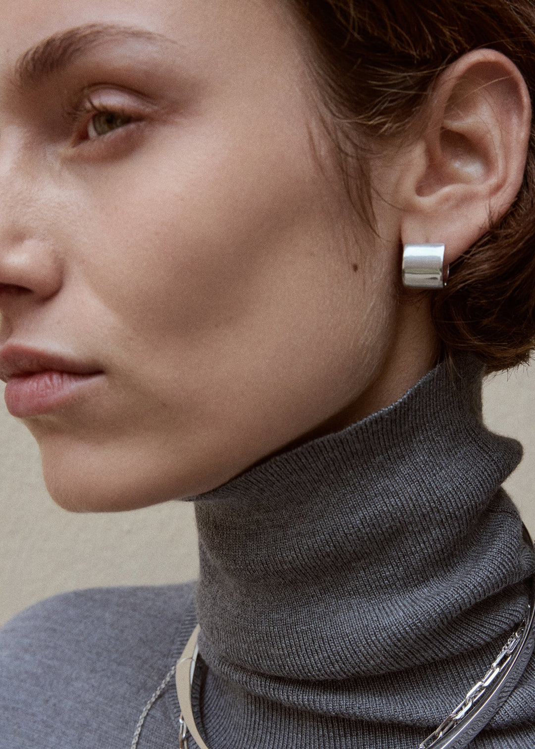 PETITE SIGNATURE HOOPS