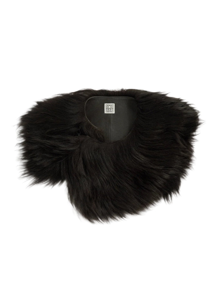 Silky shearling collar