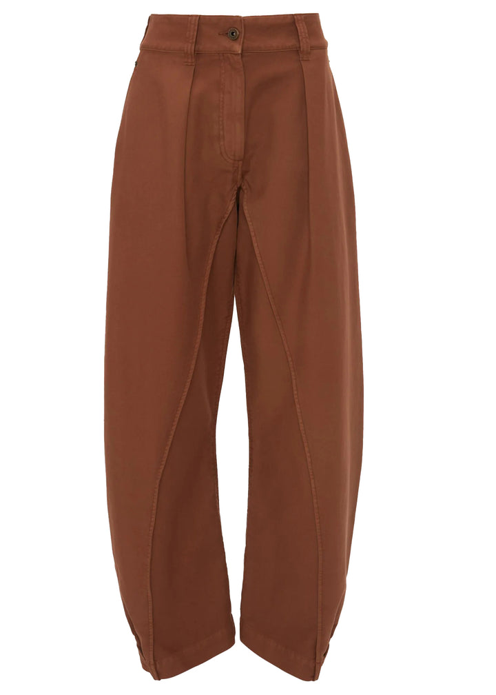 Twisted seam trousers