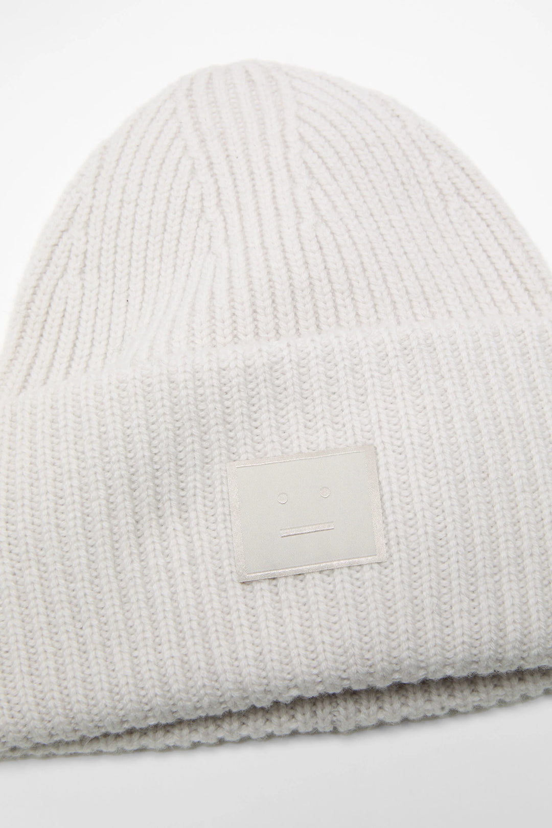 Large face logo beanie