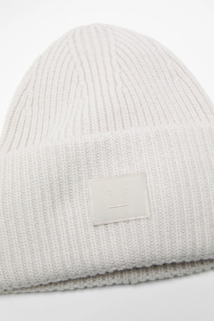 Large face logo beanie
