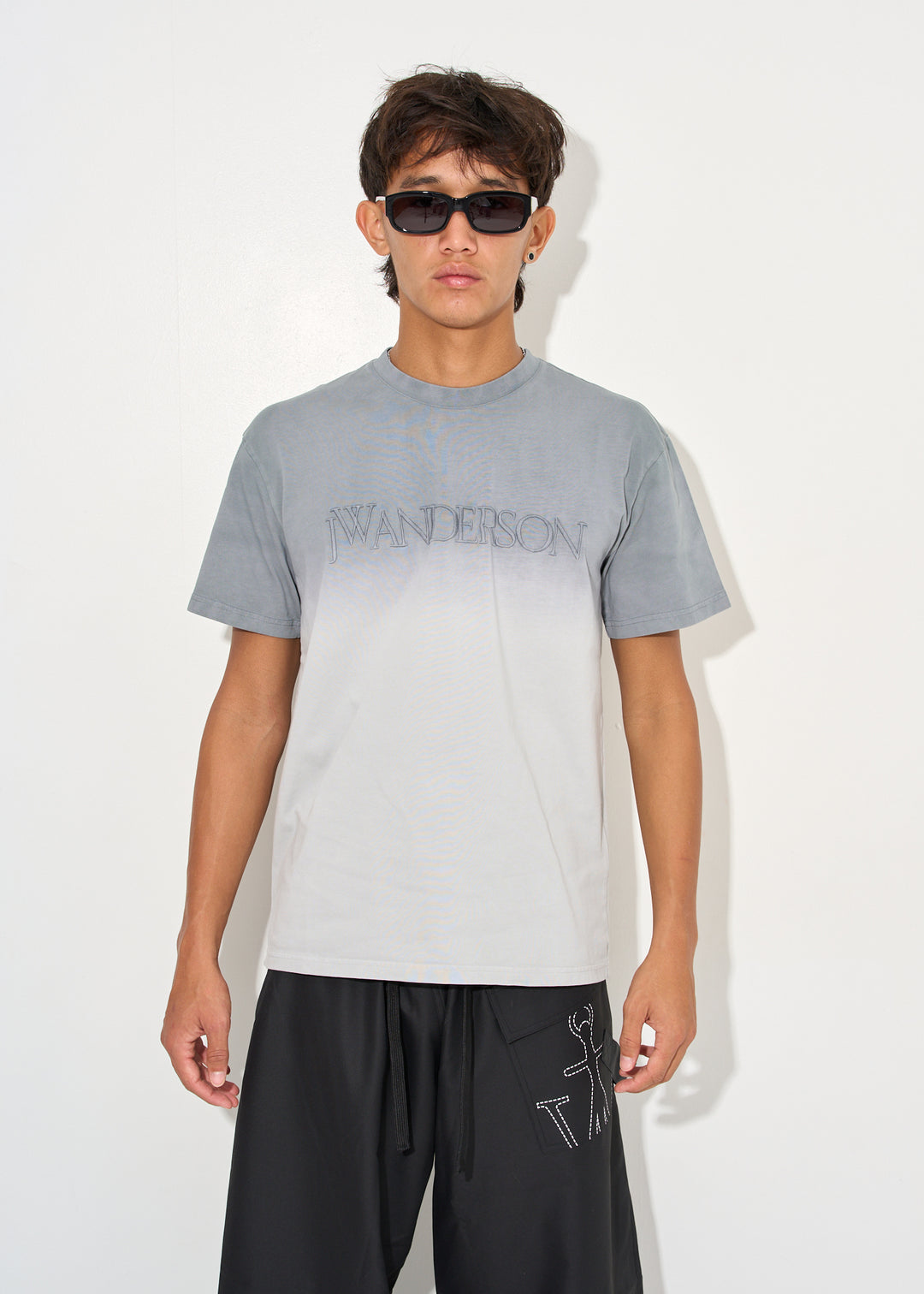 Logo embroidery gradient t shirt