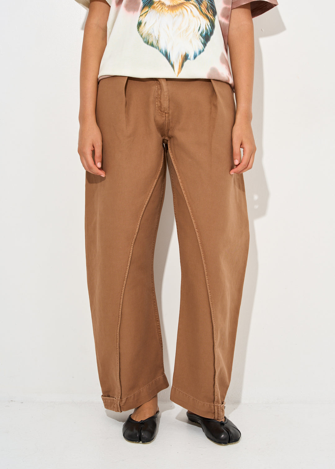 Twisted seam trousers