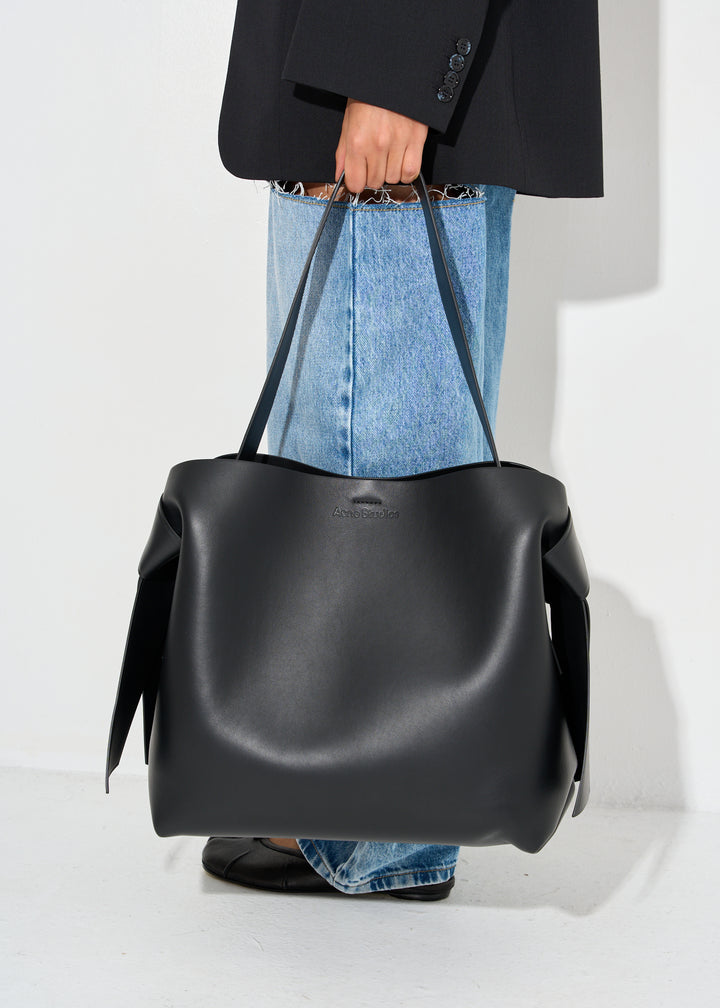 Musubi midi shoulder bag