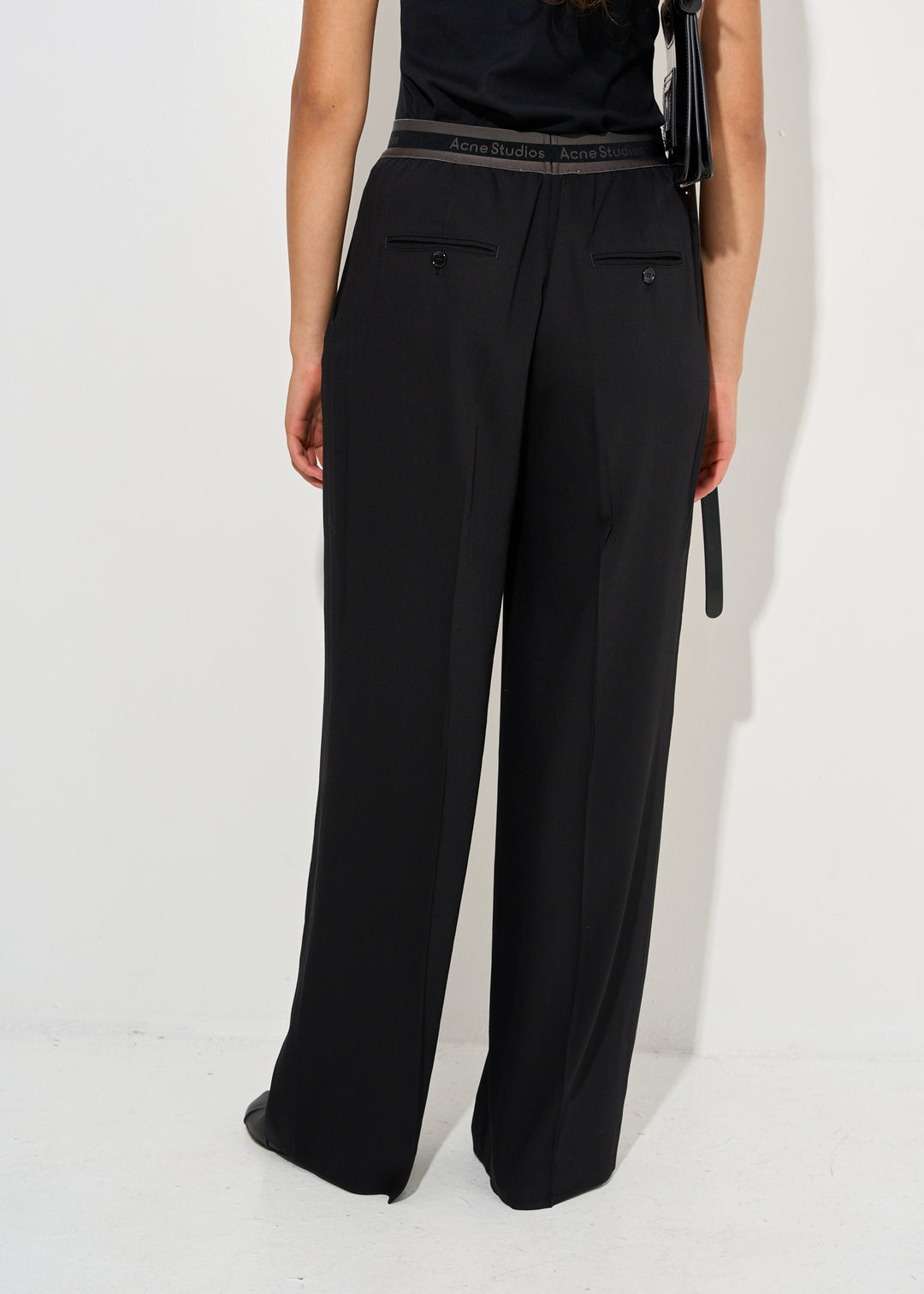 Relaxed fit trousers