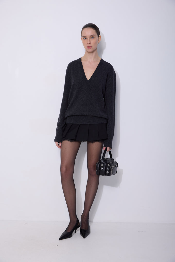 Cashmere V-neck knit