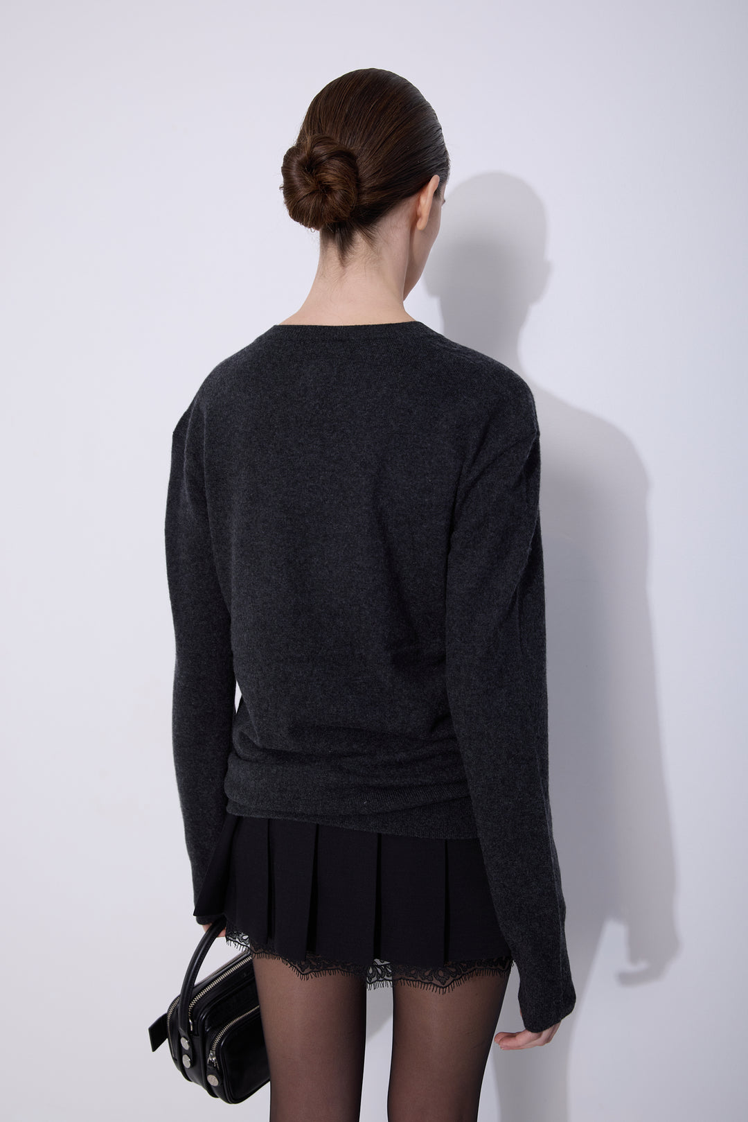 Cashmere V-neck knit