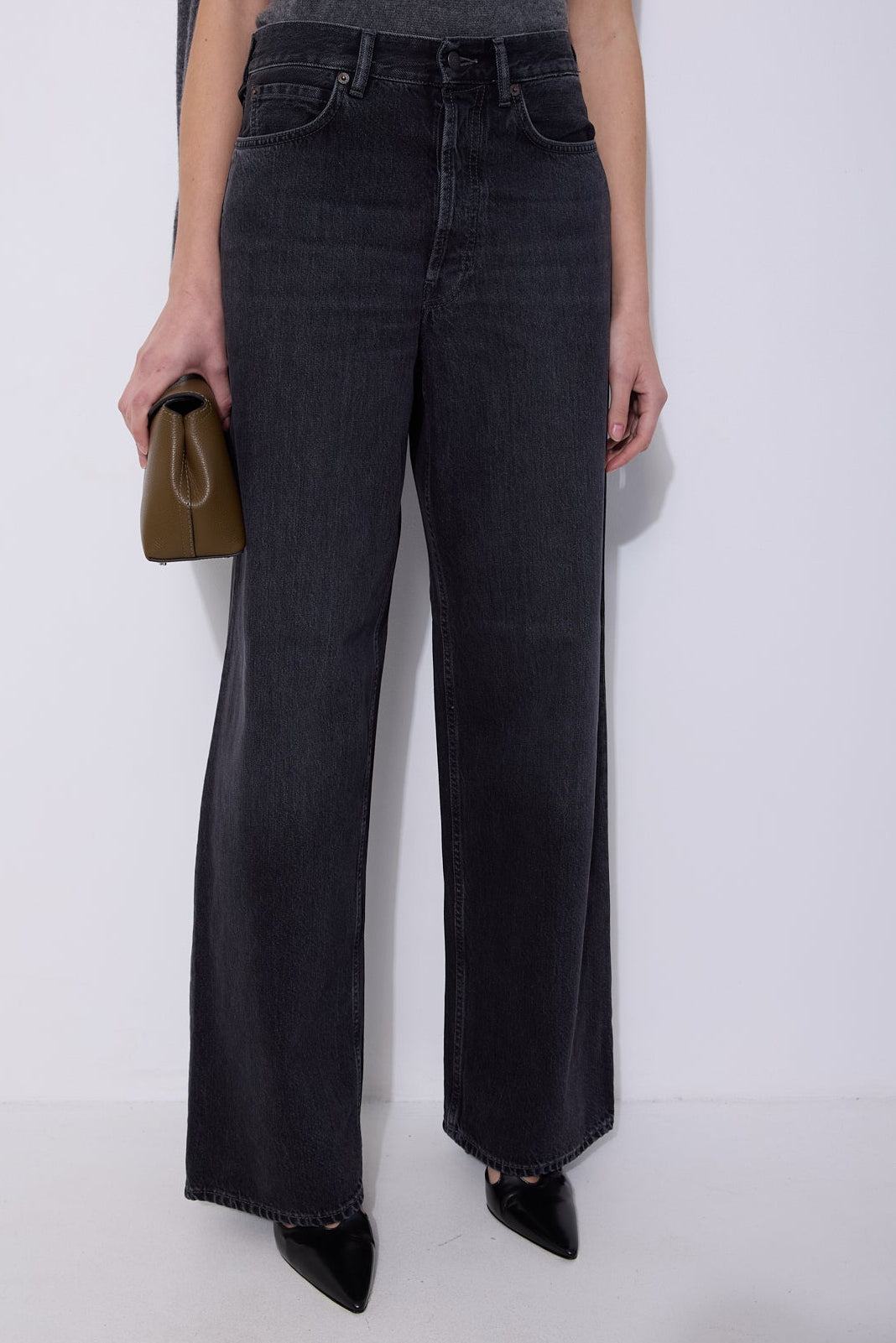 1981 Vintage Black U