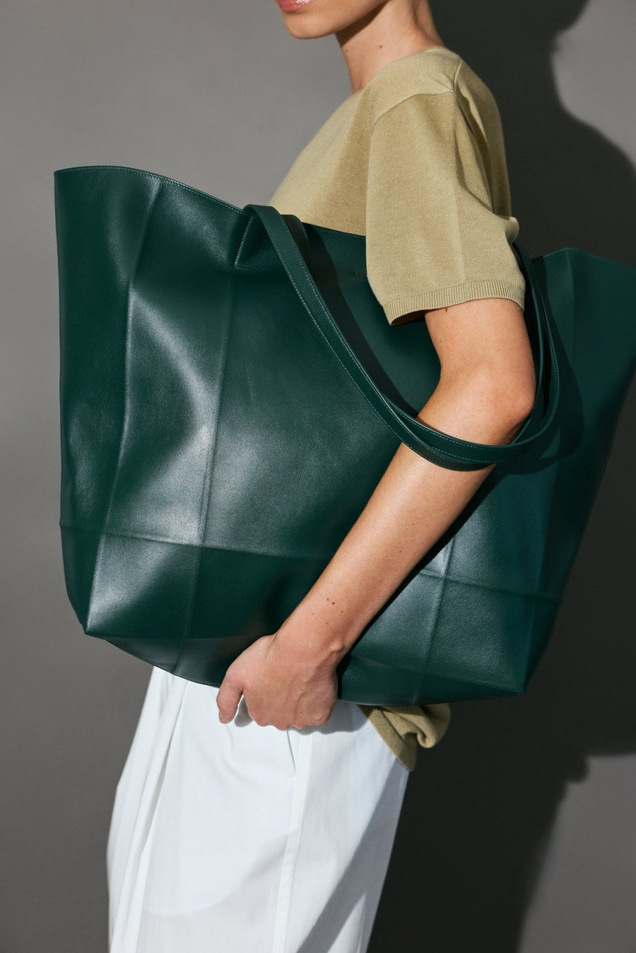 Roam Leather Tote