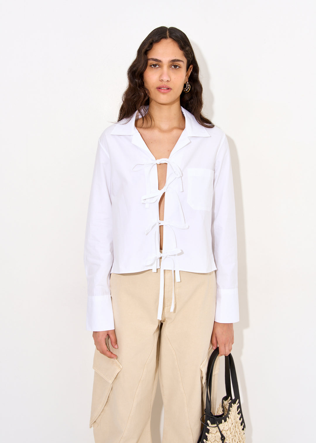 Bow tie cropped shirt