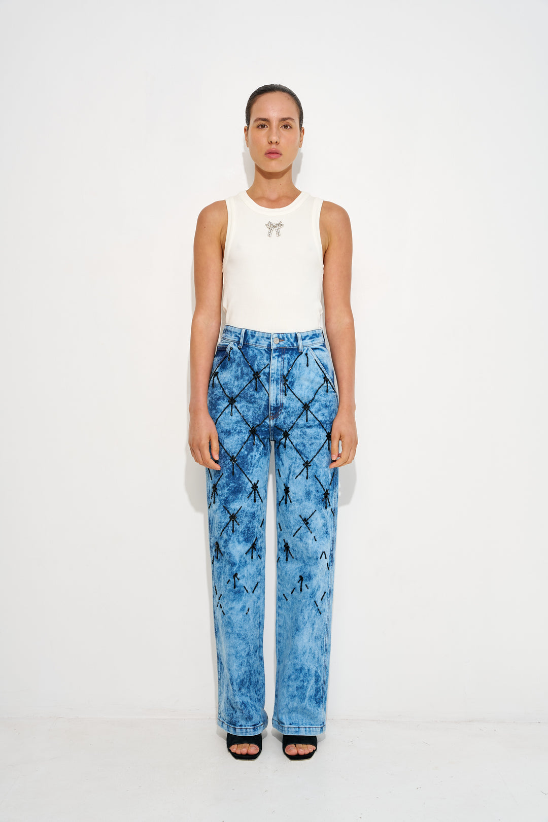 EMBROIDERED JEANS