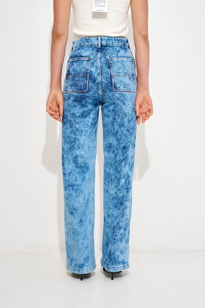 EMBROIDERED JEANS