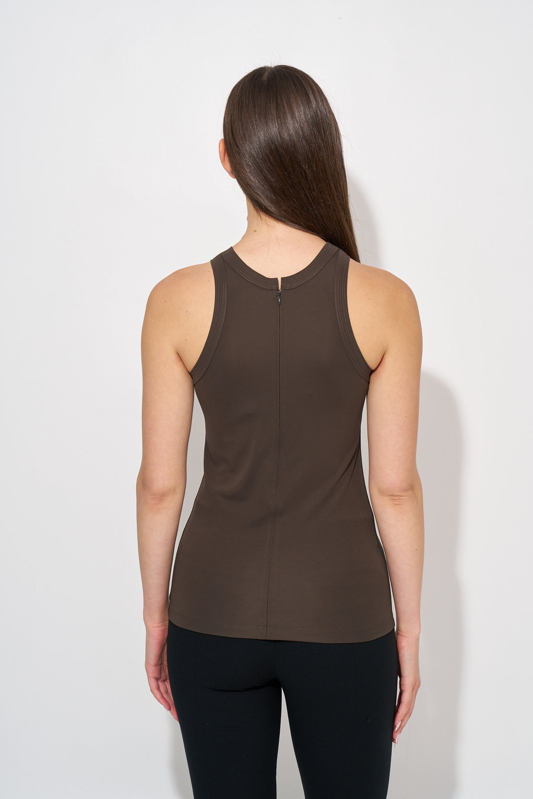 Fluid jersey tank