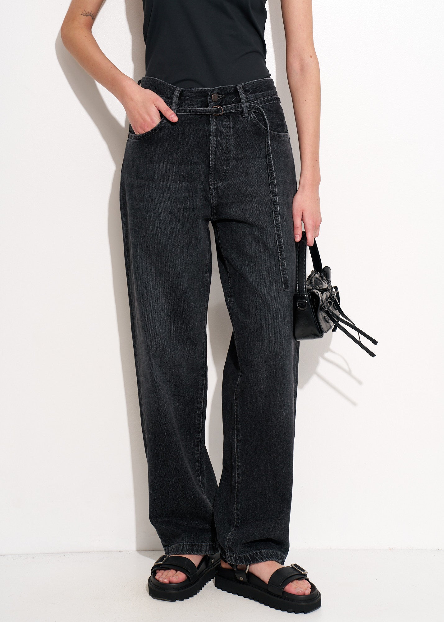 Acne Studios 1991 Toj black – VERNER Acne Studios 1991 Toj black – VERNER
