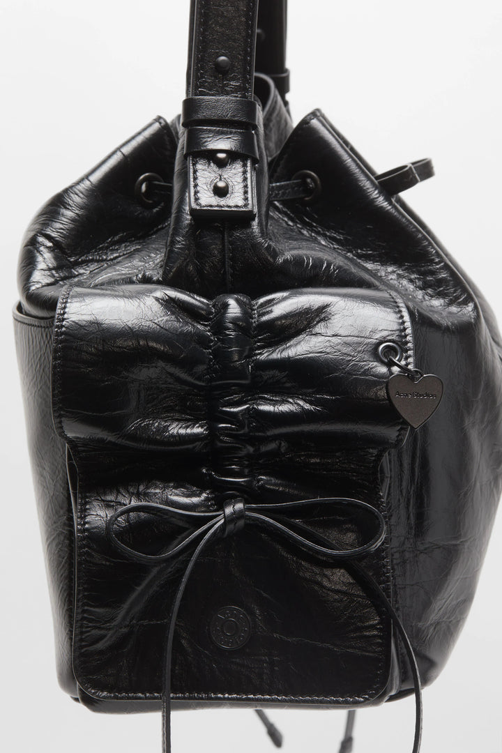 Multipocket Bucket Lux