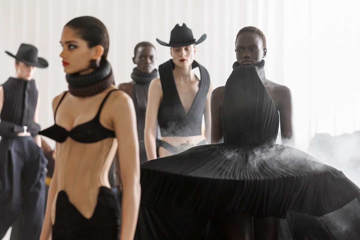 <p>JEAN PAUL GAULTIER</p>